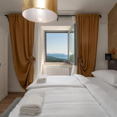 Casa Giuseppe Old Town - Happy Apartment *